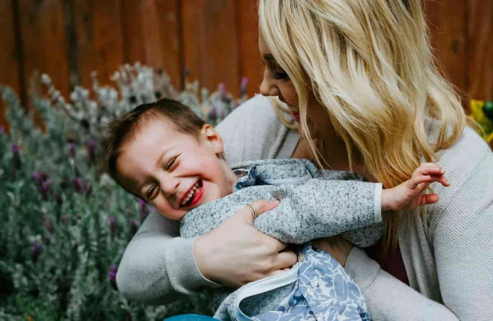 The Brain’s Paradoxical Response: Why We Can’t Tickle Ourselves and What It Reveals About Sensory Processing