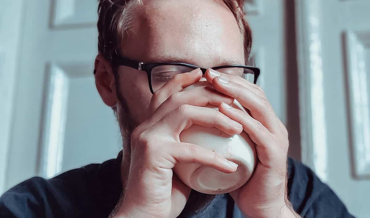 The Hidden Connection Between Meal Temperature, Depression, and Sleep