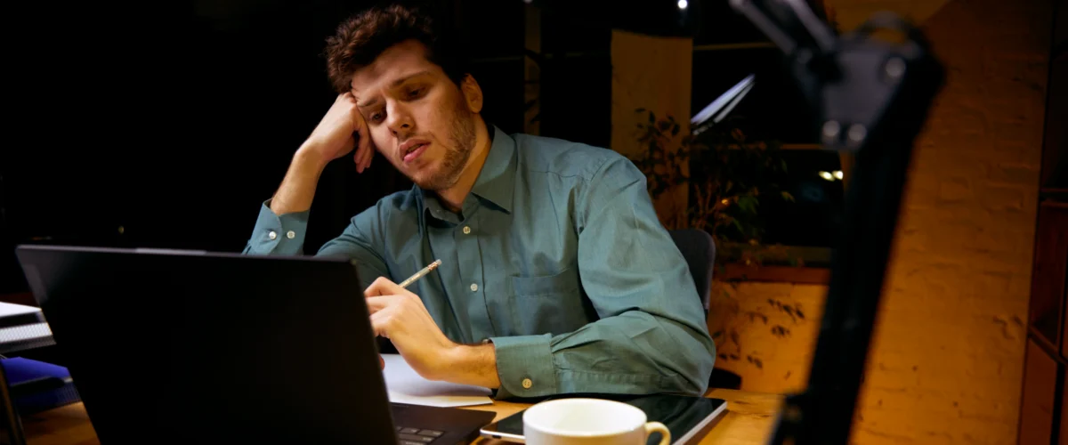 The Paradox of Digital Productivity Why Artificial Intelligence and Modern Tools Are Increasing Administrative Burdens for Knowledge Workers