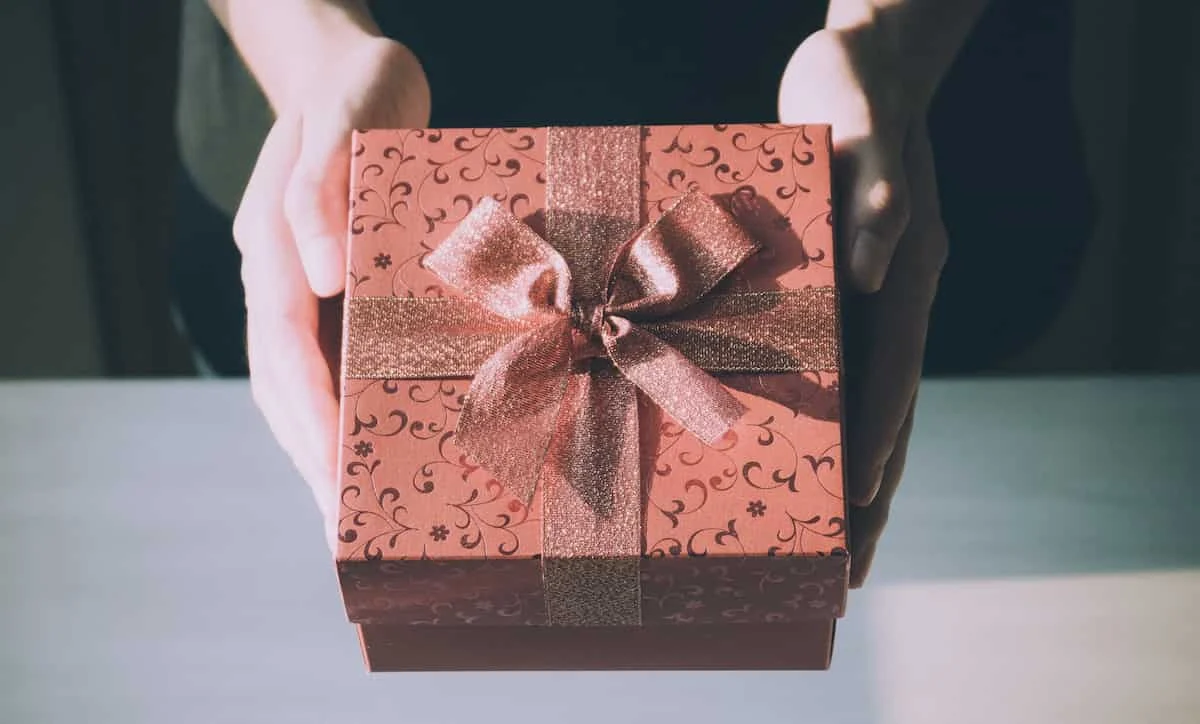 When someone is generous, do you really need to return the favour? It depends on your relationship.