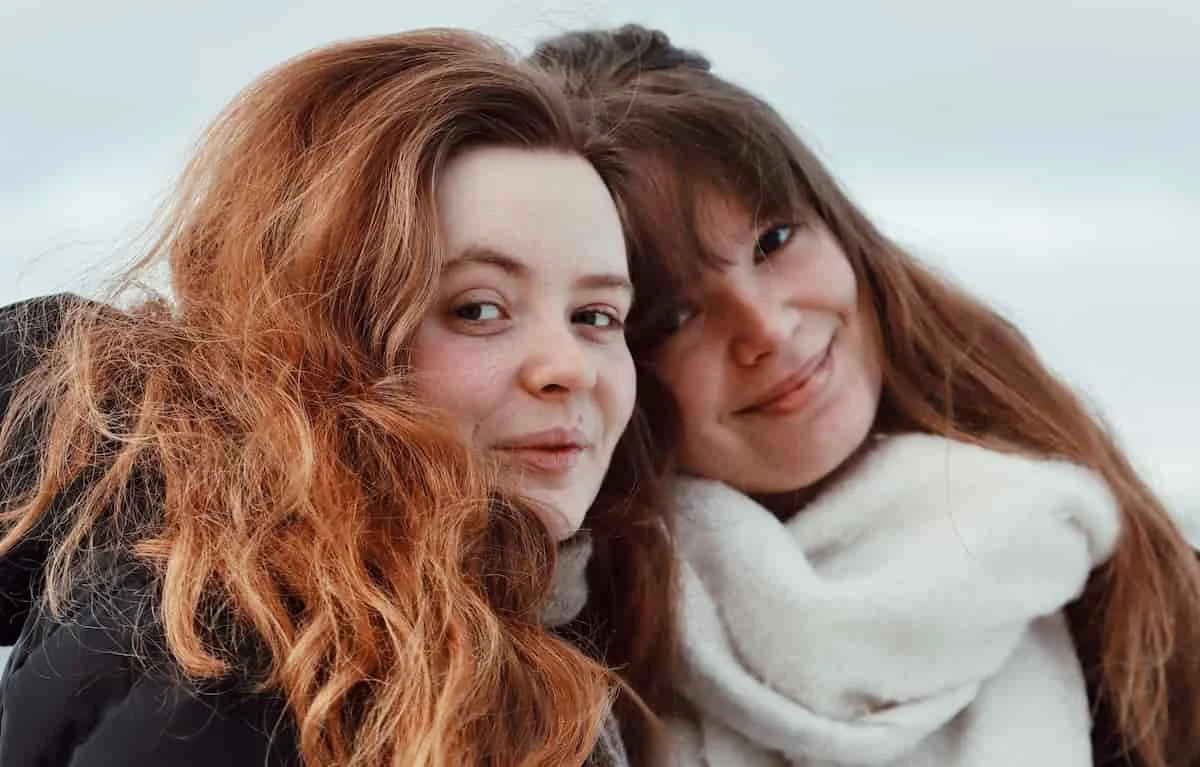 The Psychology of Friendship Reveals How Time, Similarity, Connection, and Social Support Shape Our Closest Relationships